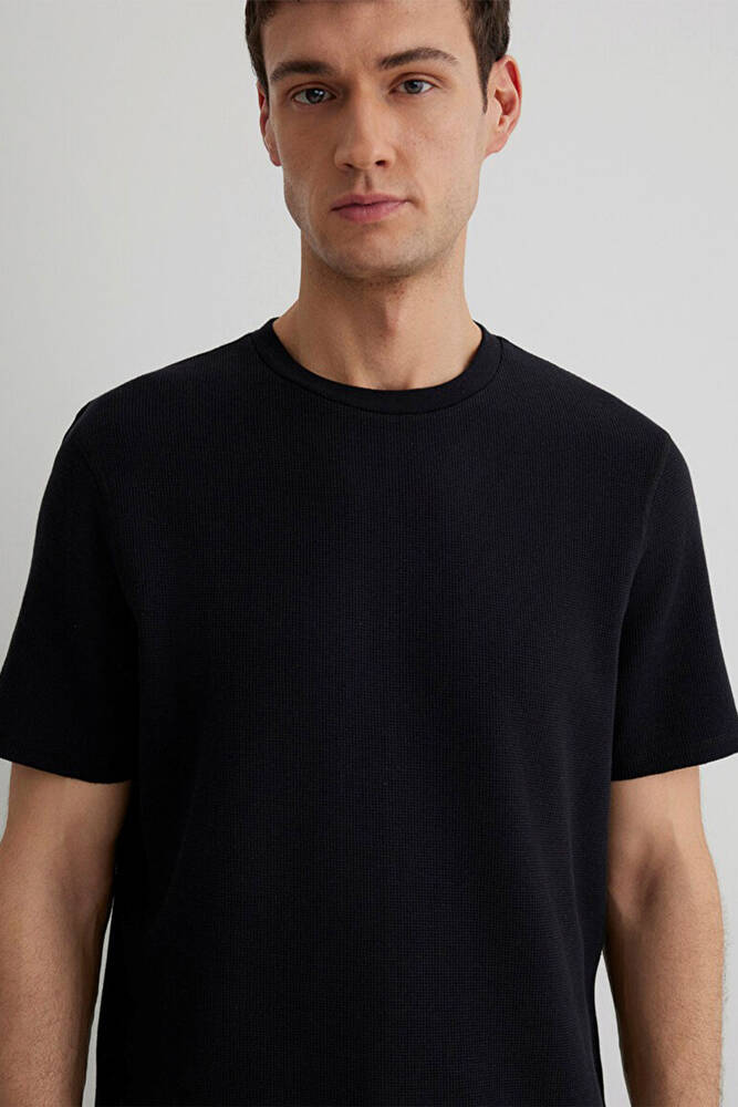 Erkek Bisiklet Yaka Tişört 0610277-900 Siyah 