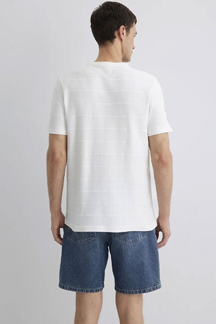 Erkek Bisiklet Yaka Tişört 0611409-70057 Beyaz - Thumbnail