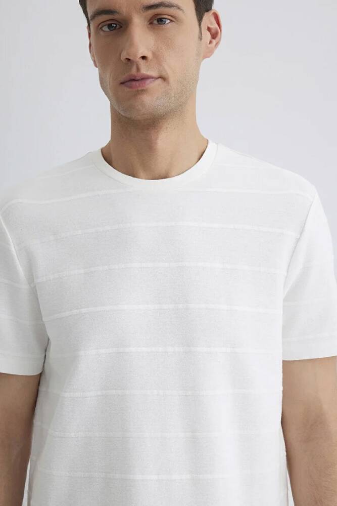 Erkek Bisiklet Yaka Tişört 0611409-70057 Beyaz 