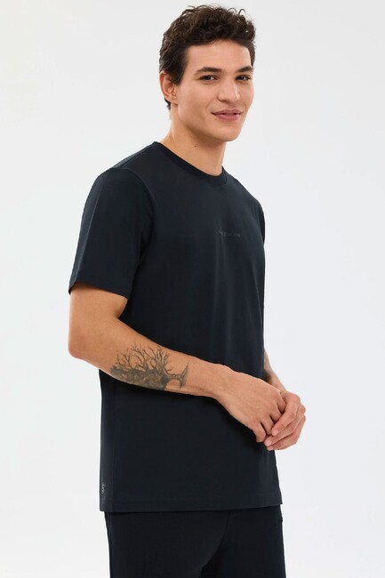 Erkek Essential Tişört S2510017-3817 Siyah (2)