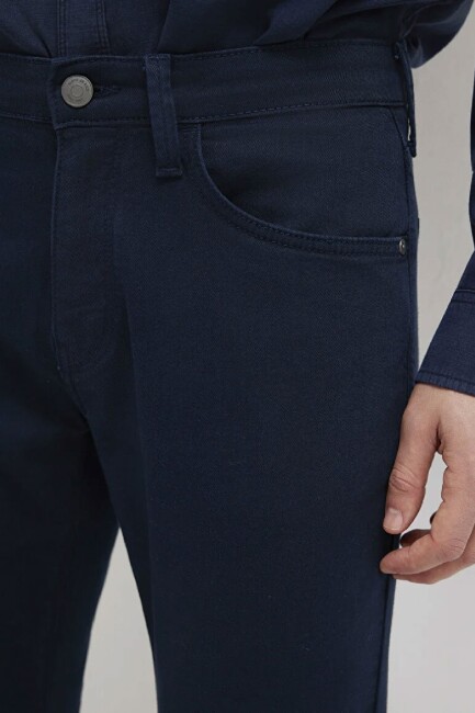 Erkek Jake Comfort Jean Pantolon 0042290682 Lacivert - 6