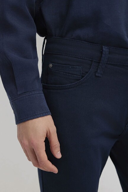 Erkek Jake Comfort Jean Pantolon 0042290682 Lacivert - 7