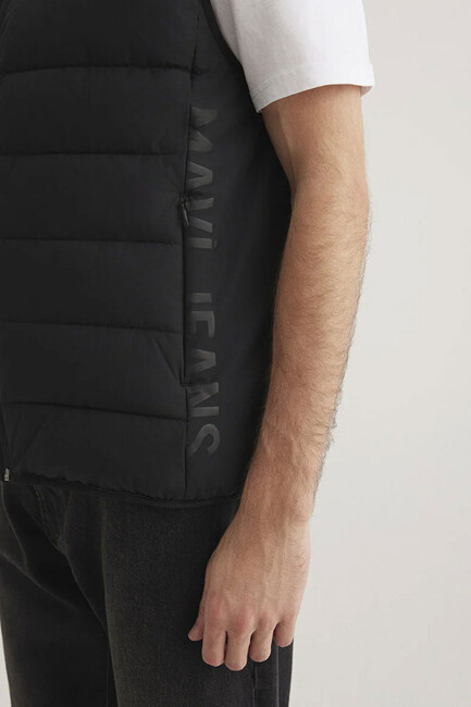 Erkek Kapüşonlu Yelek 0110554-900 Siyah - Thumbnail