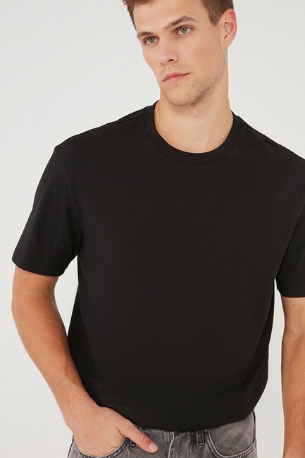 Erkek Kısa Kol Tshırt 066249-900 Siyah (1)