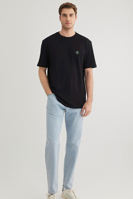 Erkek Logo Nakışlı Tişört 067074-900 Siyah (2)