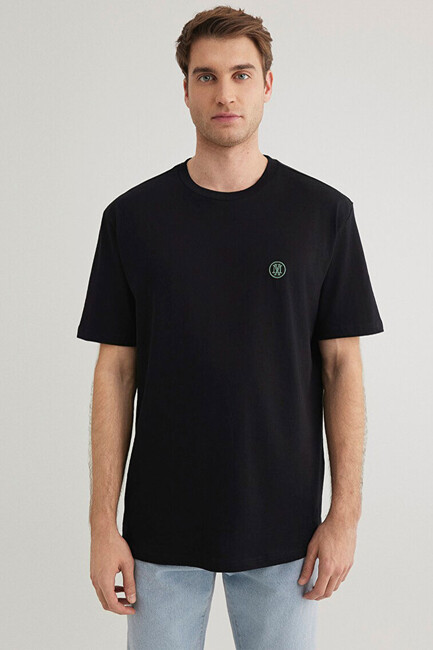 Erkek Logo Nakışlı Tişört 067074-900 Siyah (3)