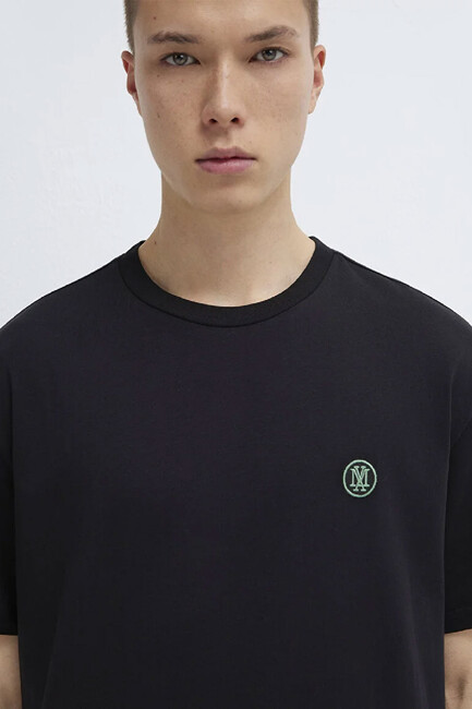 Erkek Logo Nakışlı Tişört 067074-900 Siyah (1)