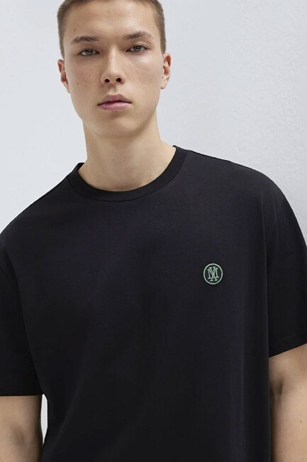 Erkek Logo Nakışlı Tişört 067074-900 Siyah (3)