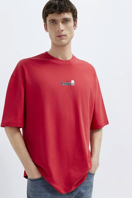 Erkek Low Battery Tişört 0613376-70428 Kırmızı (1)