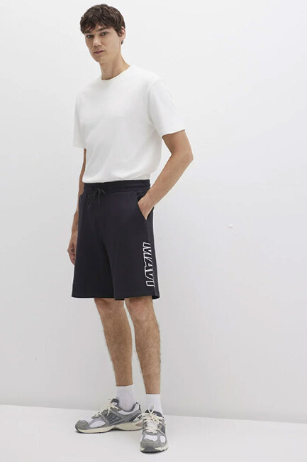 Erkek Mavi Baskılı Şort 0410225-900 Siyah (1)