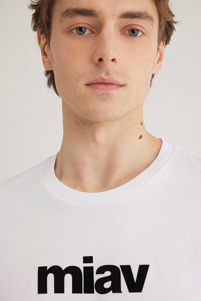 Erkek Miav Baskılı Tişört 067153-602 Beyaz 