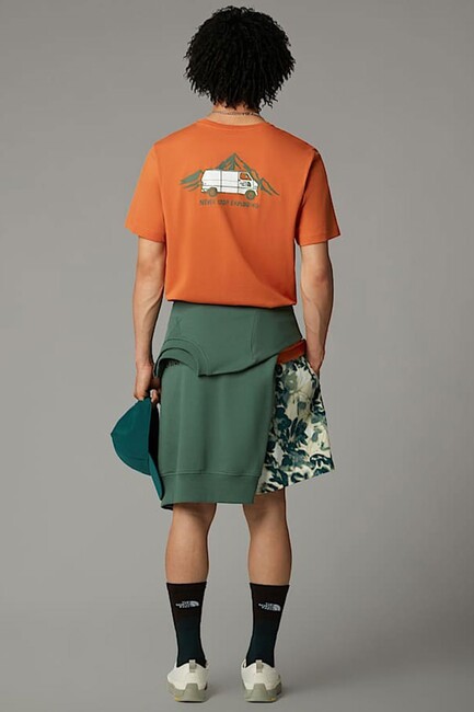 Erkek Outdoor Graphıc Tişört NF0A8C1Z6IG1 Turuncu (3)