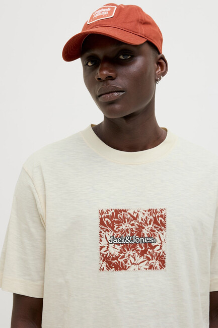 Erkek Splıt Aop Brandıng Tişört 12272993 Ekru - Thumbnail