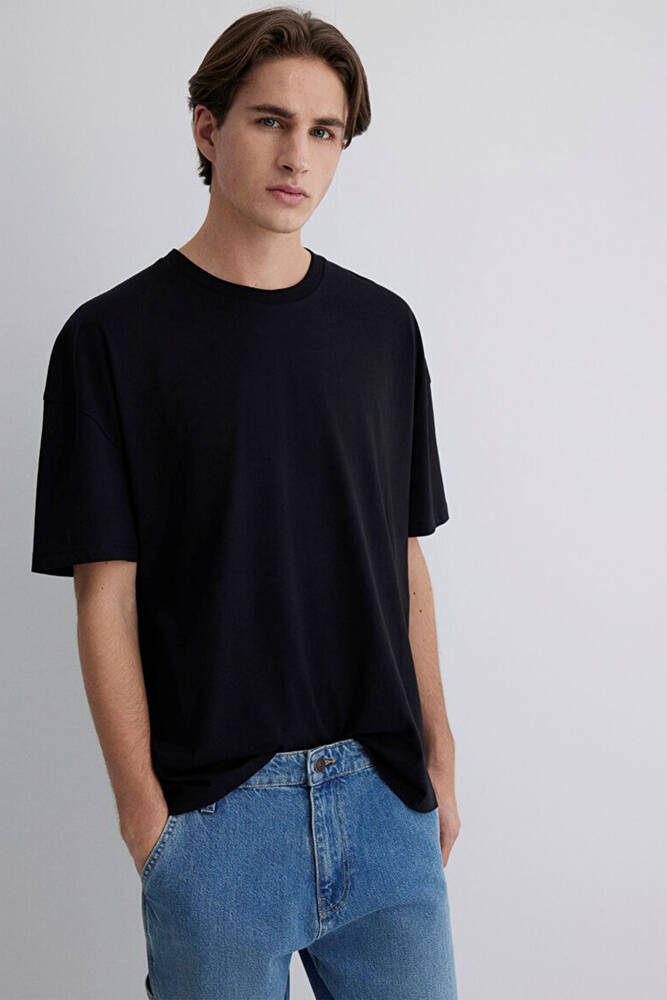 Erkek Tişört 066902-900 Siyah 