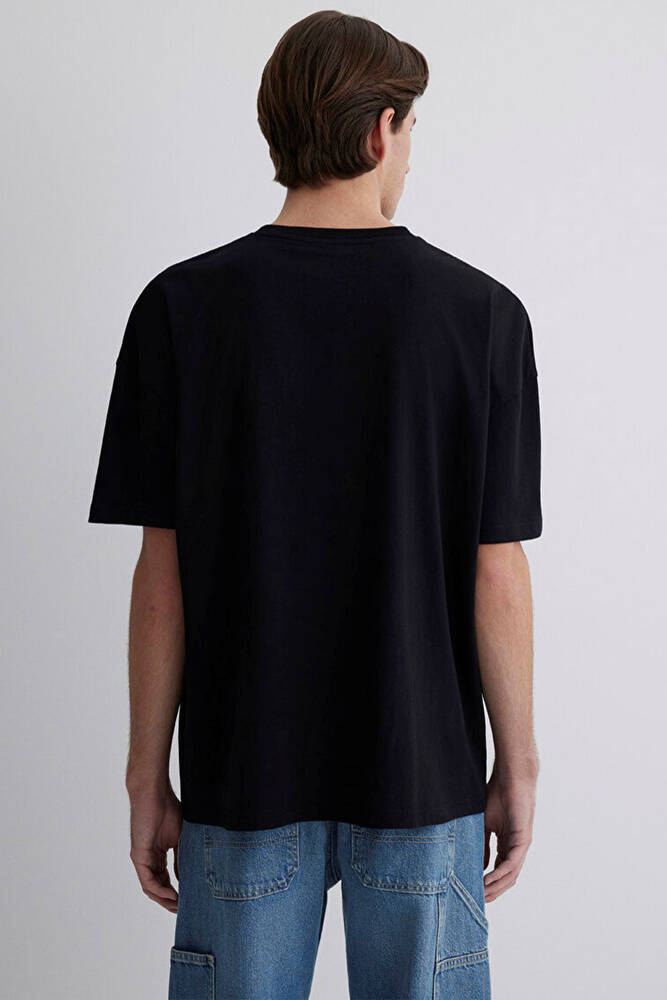 Erkek Tişört 066902-900 Siyah 