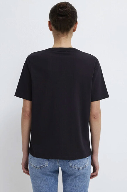 Kadın Basic Tişört 1600955-900 Siyah - Thumbnail