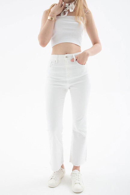 Kadın Crop Flare Denim Pantolon 25Y0294K1 Beyaz - Thumbnail