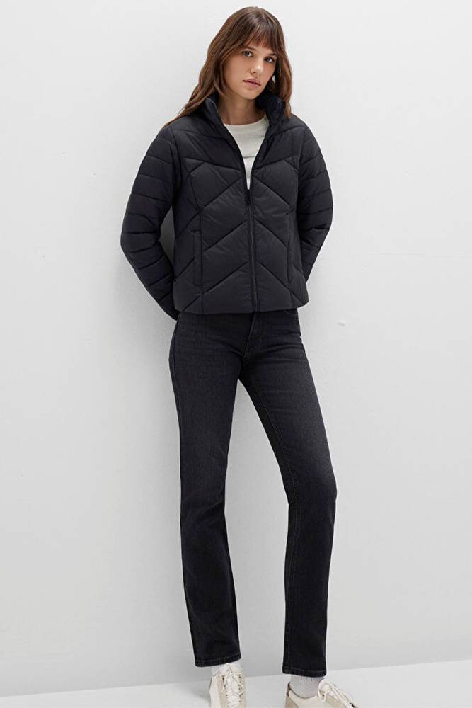 Kadın Dik Yaka Şişme Mont 110698-900 Siyah 