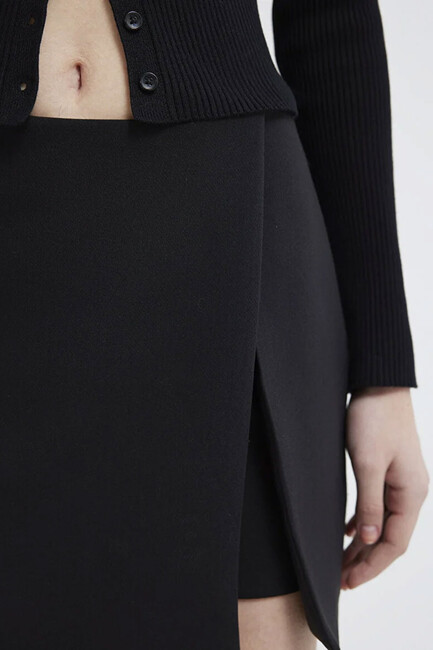 Kadın Dokuma Şort 1410249-900 Siyah - Thumbnail