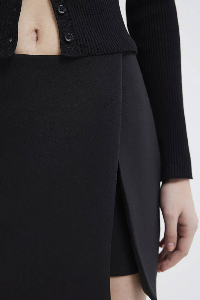 Kadın Dokuma Şort 1410249-900 Siyah 