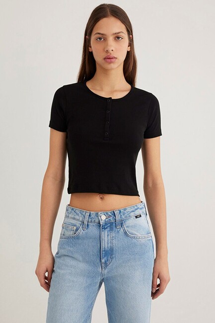 Kadın Düğme Detaylı Crop 1611639-900 Siyah - Thumbnail