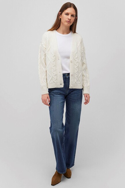 Kadın Düğmeli Kısa Hırka 1710587-70057 Beyaz (1)