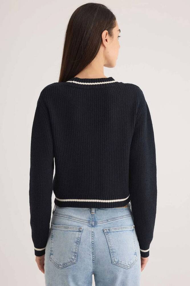 Kadın Düğmeli Kısa Hırka 1710719-84371 Lacivert 