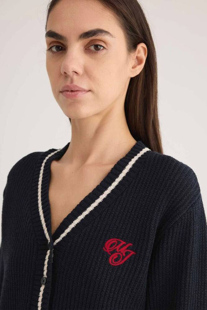 Kadın Düğmeli Kısa Hırka 1710719-84371 Lacivert 