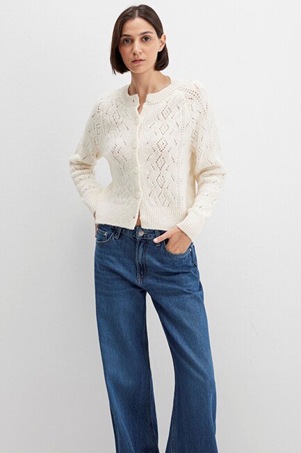 Kadın Düğmeli Kısa Hırka 1710812-70057 Ekru (1)