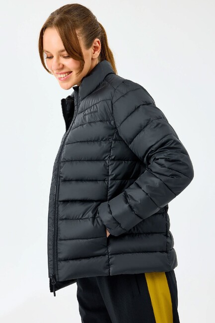 Kadın Ess Padded Ceket S231240-3817 Siyah - Thumbnail
