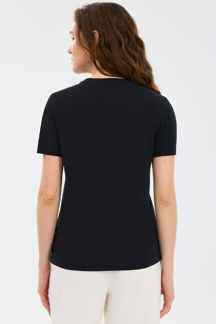 Kadın Essential Crewneck Tişört S2510029-3817 Siyah - Thumbnail