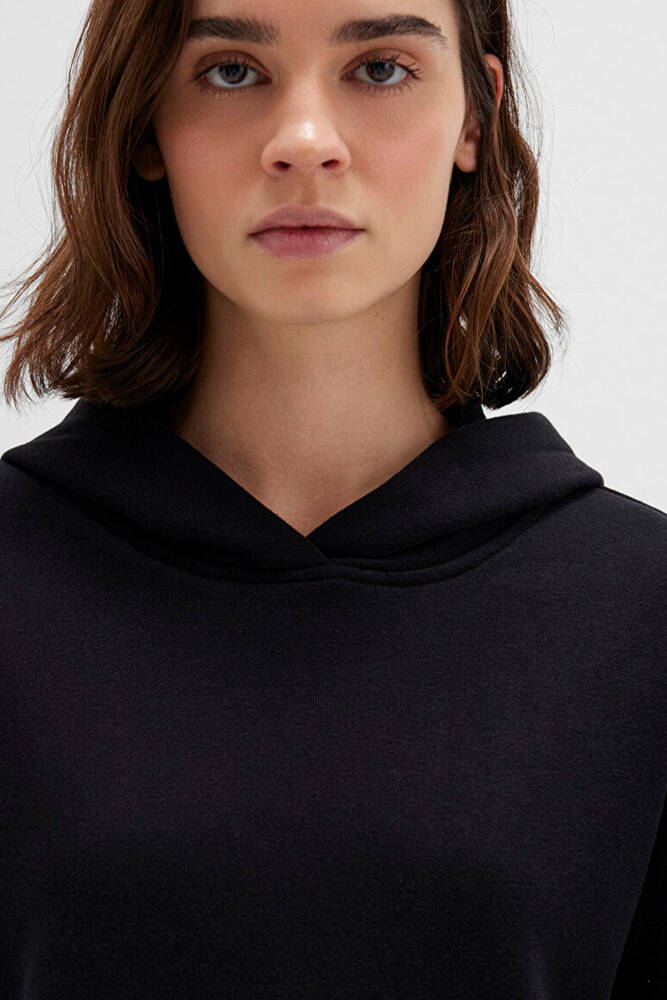Kadın Kapüşonlu Sweat 1S10386-900 Siyah 