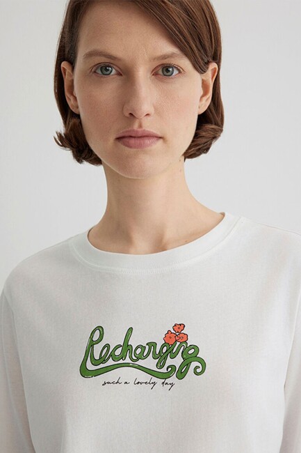 Kadın Kedi Baskılı Tişört 1613166-70057 Beyaz - Thumbnail