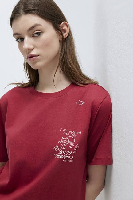 Kadın Kedi Baskılı Tişört 1613875-70391 Kırmızı (1)