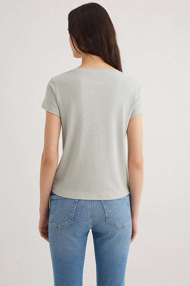 Kadın Kısa Kollu Basic Penye 1612904-70084 Yeşil 