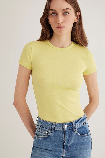 Kadın Kısa Kollu Basic Tişört 1613081-71285 Sarı (3)