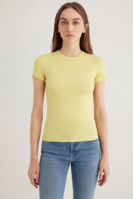 Kadın Kısa Kollu Basic Tişört 1613081-71285 Sarı - Thumbnail