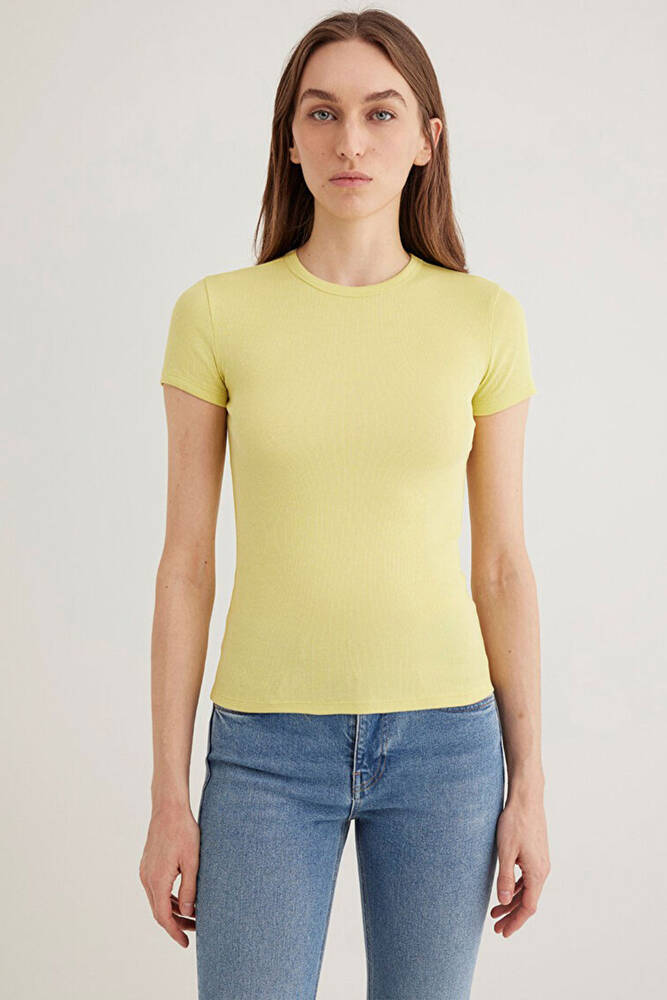 Kadın Kısa Kollu Basic Tişört 1613081-71285 Sarı 