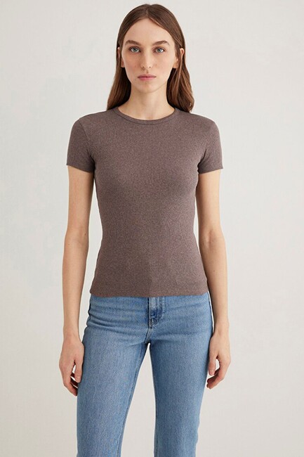 Kadın Kısa Kollu Basic Tişört 1613081-88533 Kahve (3)