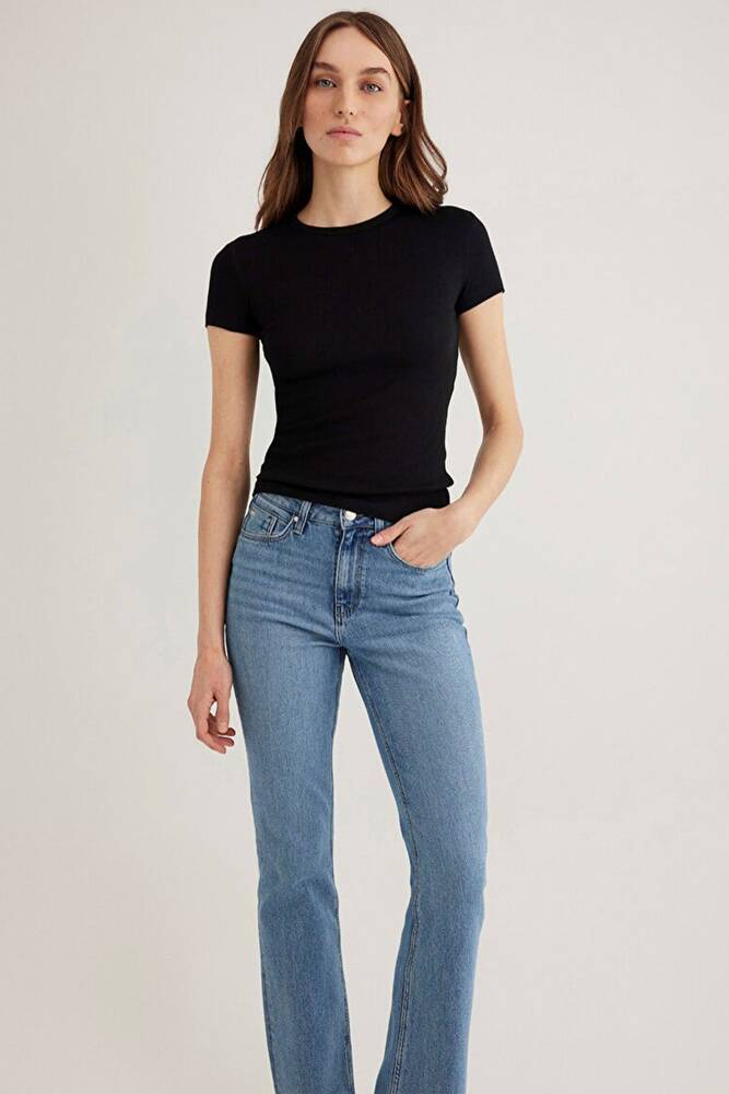 Kadın Kısa Kollu Basic Tişört 1613081-900 Siyah 