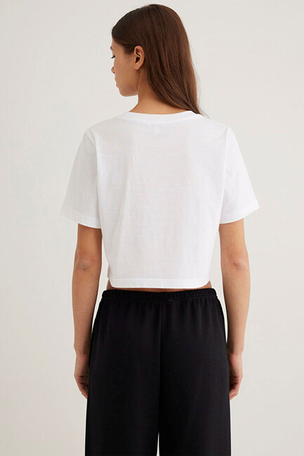 Kadın Kısa Kollu Crop Tişört 1613072-620 Beyaz - Thumbnail