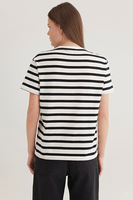 Kadın Kısa Kollu Logo Tişört 1611360-84041 Siyah - Thumbnail