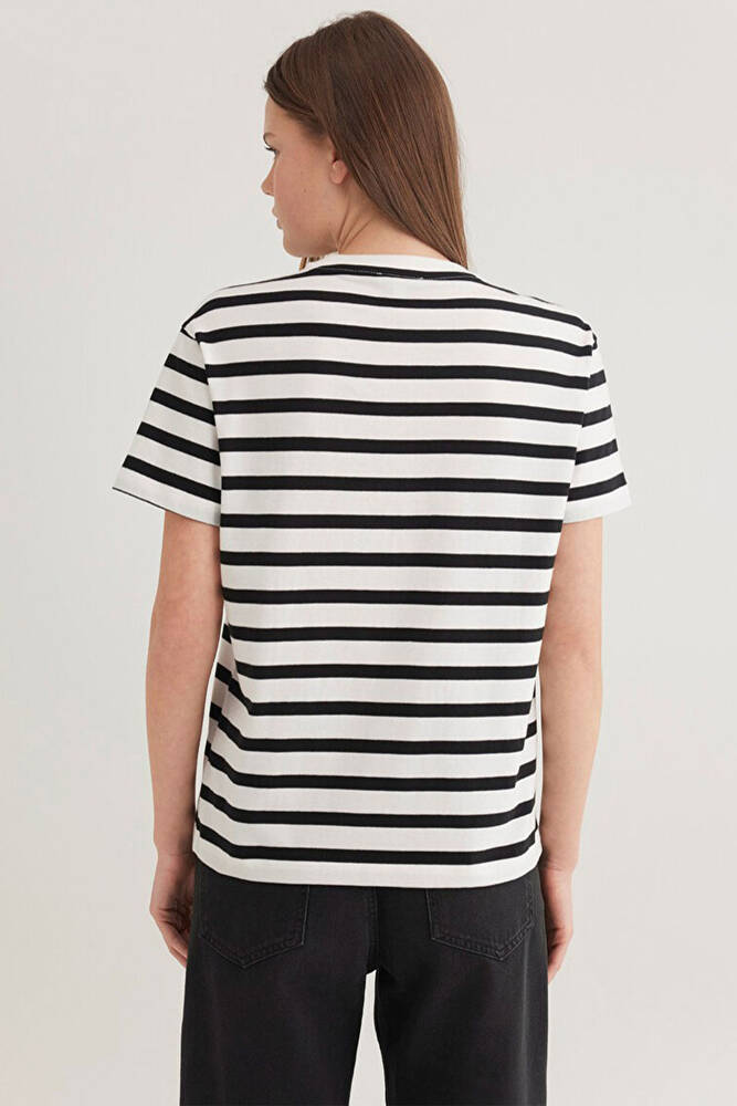 Kadın Kısa Kollu Logo Tişört 1611360-84041 Siyah 