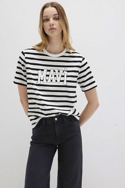 Kadın Kısa Kollu Logo Tişört 1611360-84041 Siyah (1)