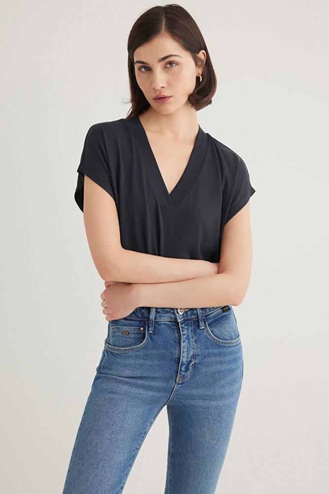 Kadın Kolsuz Penye Üst 1612250-900 Siyah 