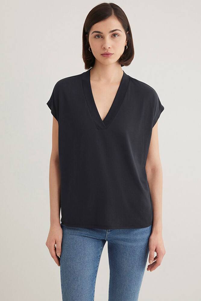 Kadın Kolsuz Penye Üst 1612250-900 Siyah 