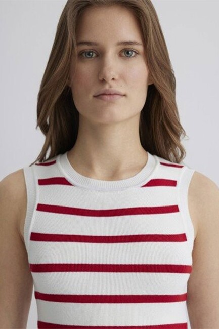 Kadın Kolsuz Triko 1710672-88044 Kırmızı (3)