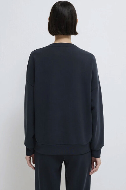 Kadın Oversize Sweat 168837-900 Siyah - Thumbnail