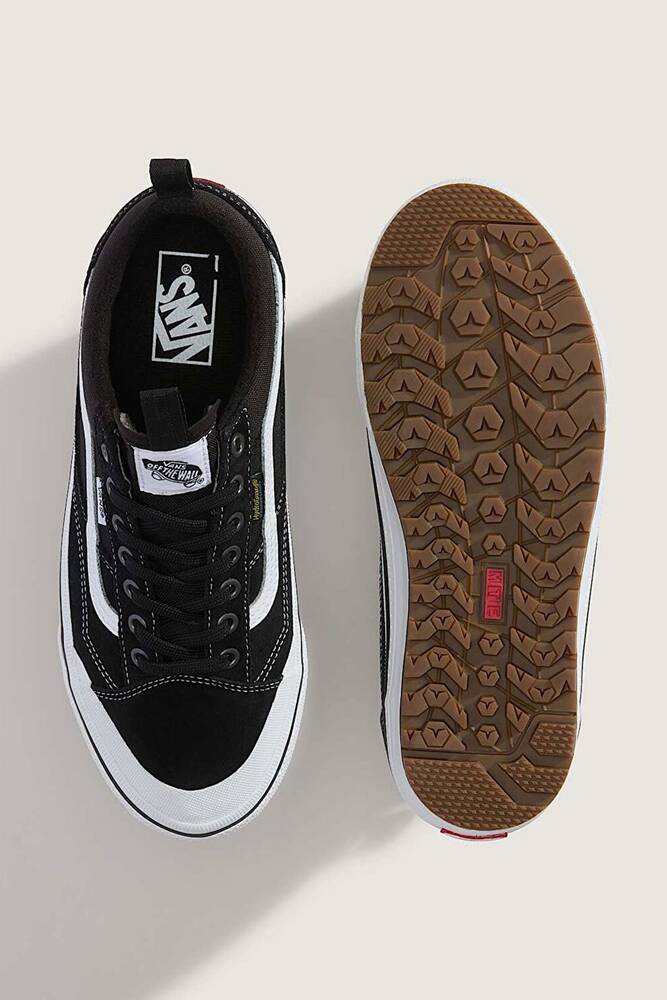 Kadın Old Skool Waterproof Insulated Ayakkabı VN000DAZBA21 Siyah 