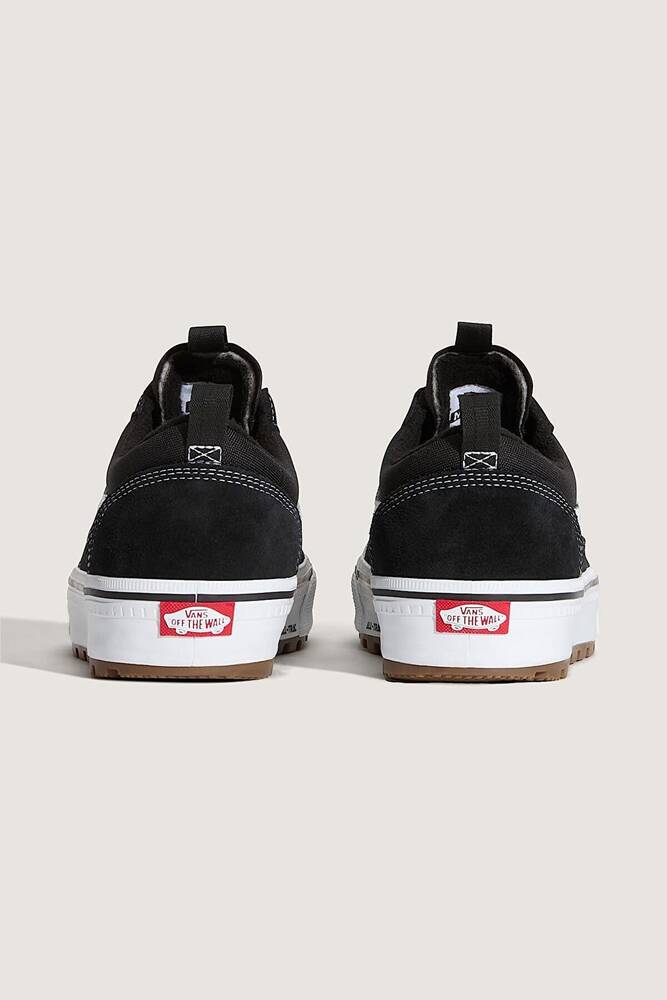 Kadın Old Skool Waterproof Insulated Ayakkabı VN000DAZBA21 Siyah 